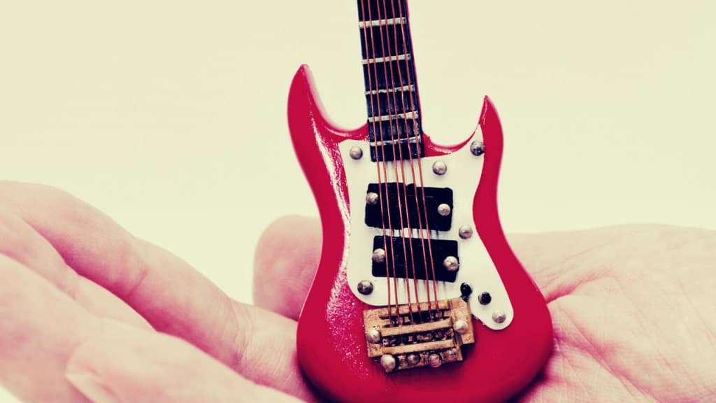 Best Electric Guitar For Small Hands