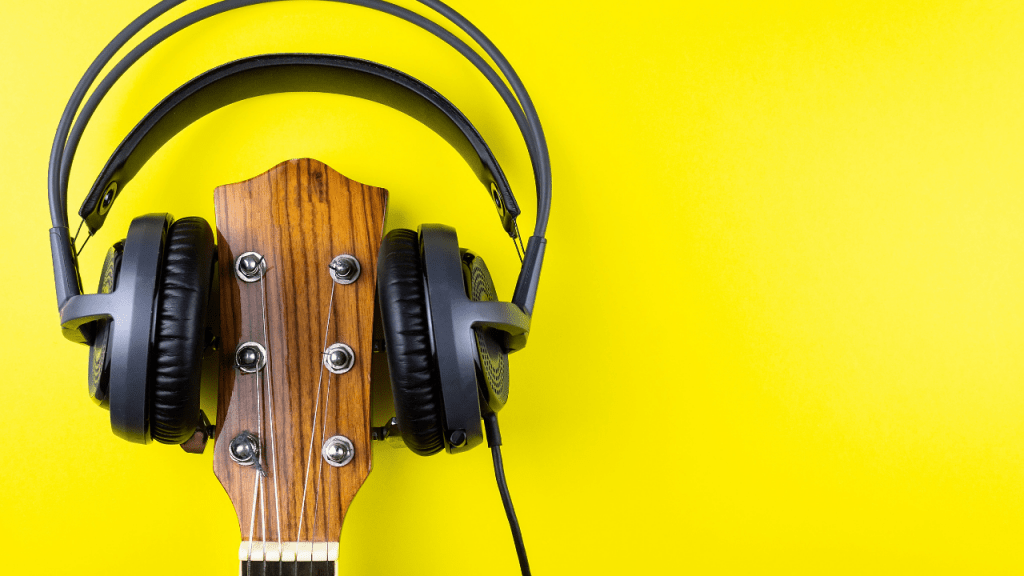 8 Best Headphones For Guitar Amp